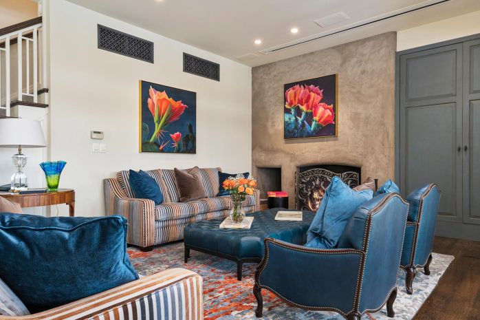 Family Room in blue colors