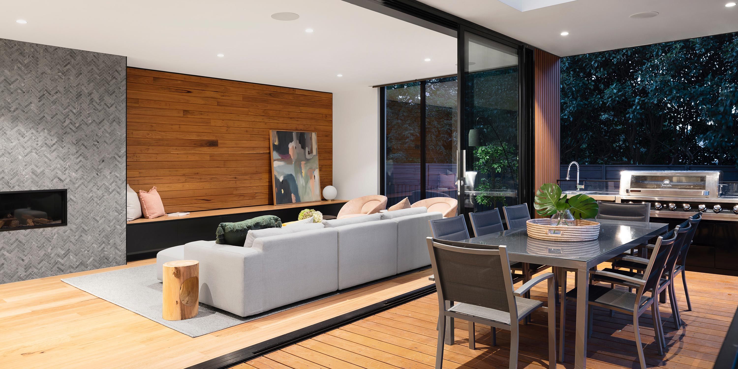 Outdoor Kitchen